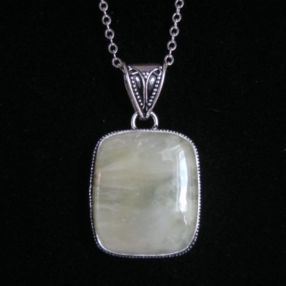 Yellow Prehnite 925 Silver Overlay Bali Necklace - Picture 5 of 8